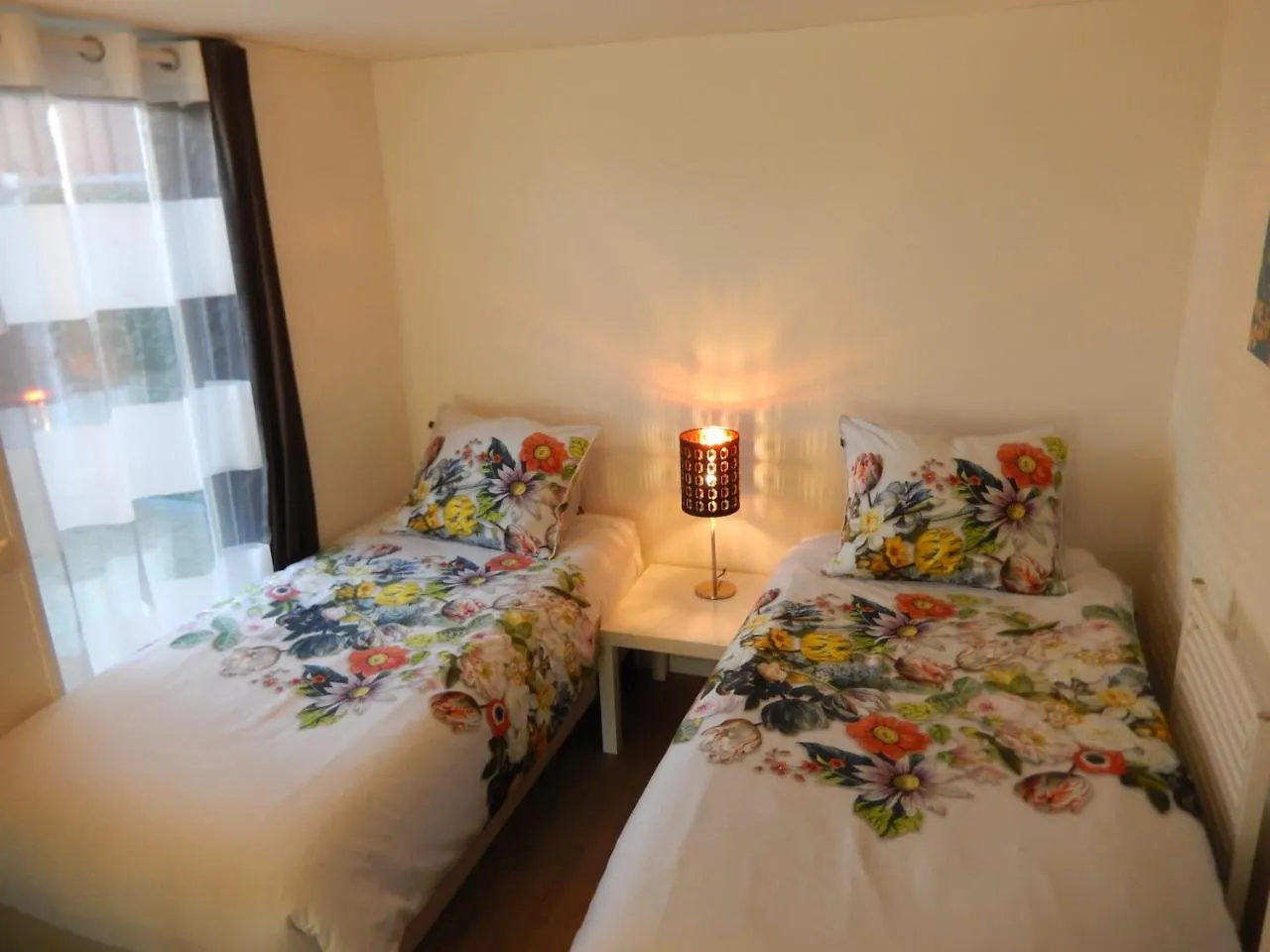Apartment Amsterdam New West - Free Parking 0*,  Niederlande